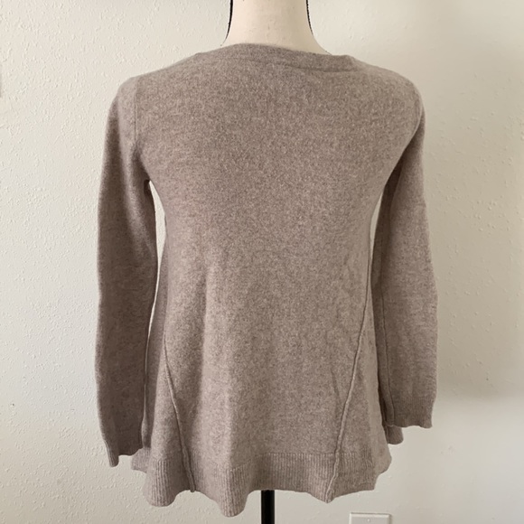 Premise Cashmere sweater size XS flares out at the bottom - Picture 4 of 6
